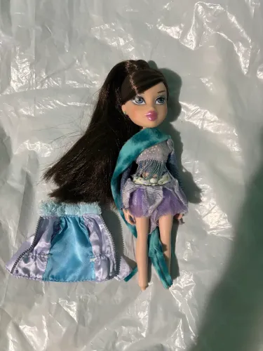 Boneca Bratz Dana