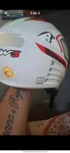 Capacete tamanho 60