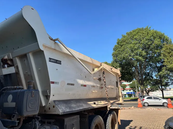 Caçamba Meia Cana 16 MT