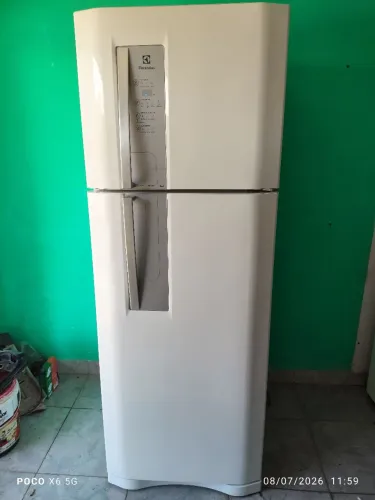 Geladeira muito conservada