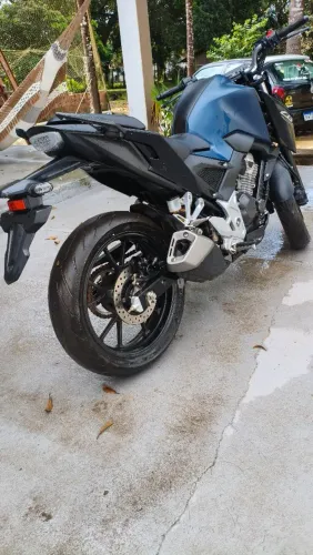 Cb 300 pouco rodado 