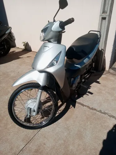 Troco por carro