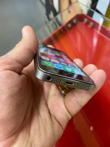 IPHONE 5S IMPECÁVEL