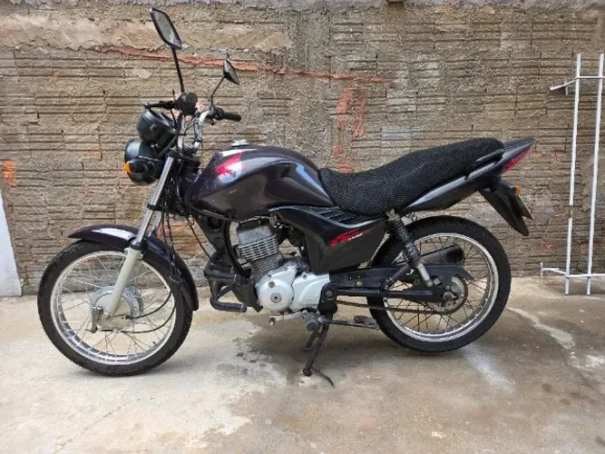 Honda CG 125 Fan KS Modelo 2012 - Pneus, rodas novos
