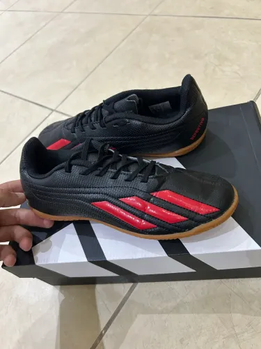 Chuteira adidas infantil
