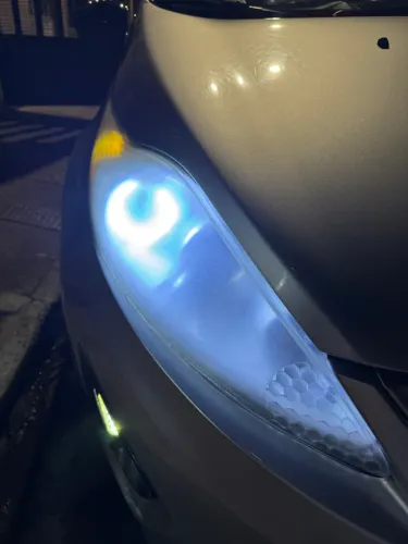 Vendo farol New Fiesta mexicano com projetor Led