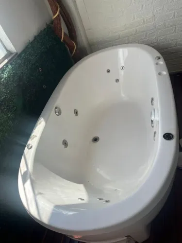Banheira Hidromassagem completa com aquecedor e deck incluso