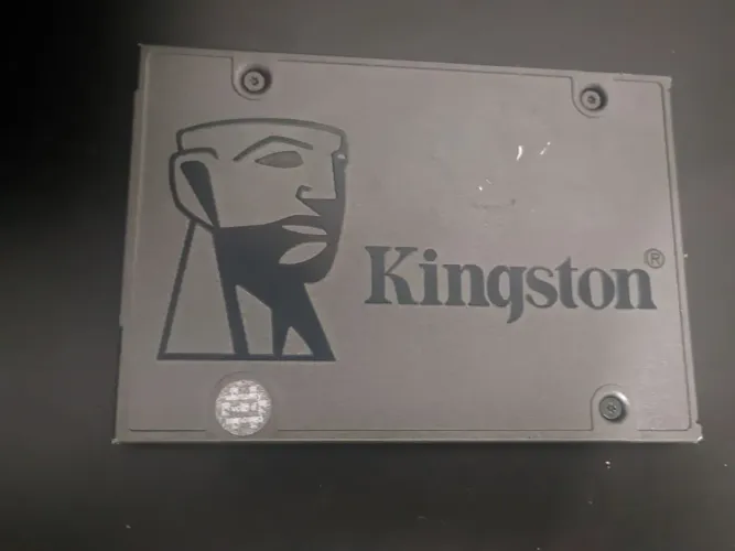 SSD Kingston A400 240GB SATA(com detalhe)