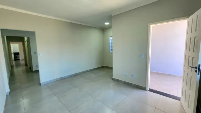 Casa à venda em Peruíbe-SP