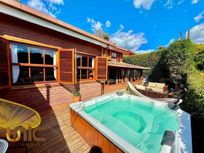 Casa com 3 dormitórios à venda, 145 m² por R$ 795.000,00 - Posse - Teresópolis/RJ