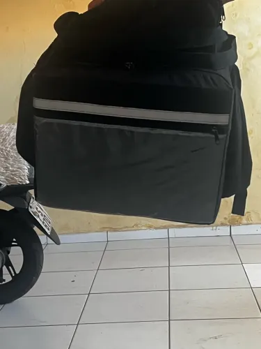 Bag para entregas semi nova