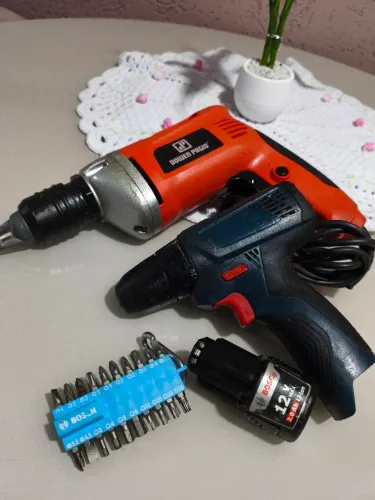 KIT Parafusadeira BOSCH + Bits BOSCH +Parafusadeira elétrica (Ideal para Drywall) TORRANDO