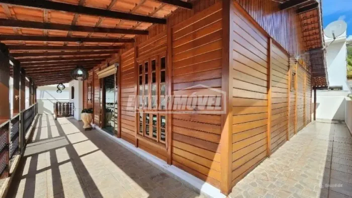 Casa para venda e Locação com 4 Quartos sendo 2 suítes no Condomínio Ibiti do Paço em Soro