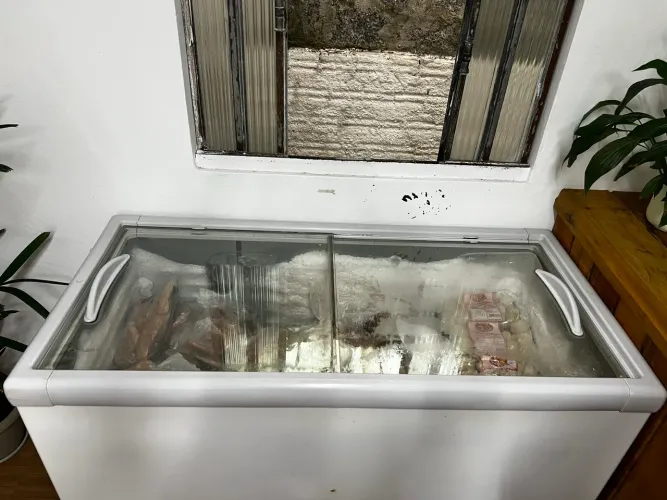 Freezer Horizontal 400L com Tampa de Vidro - Funcionando Perfeitamente