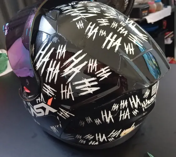 CAPACETE ASX CITY FUN BRILHO PRETO E BRANCO.