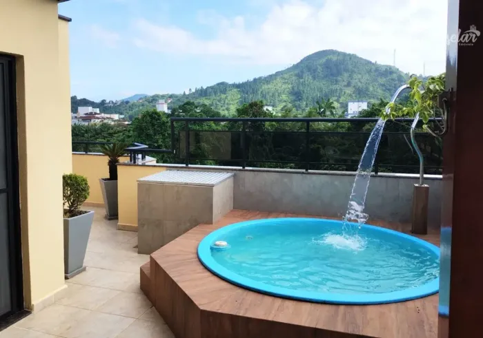 Cobertura Duplex com 2 dormitórios, suíte, varanda gourmet, piscina e 2 vagas.