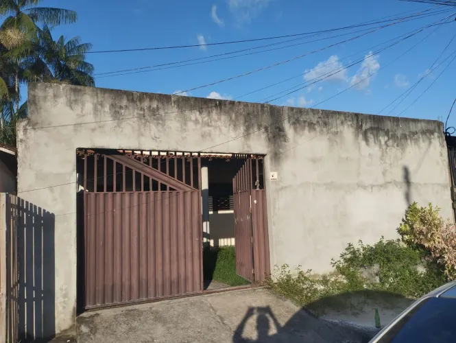 Aluga-se casa em Benevides 