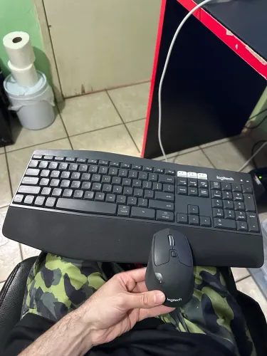 Combo Teclado e Mouse sem fio Logitech MK850 com Teclado com Apoio 