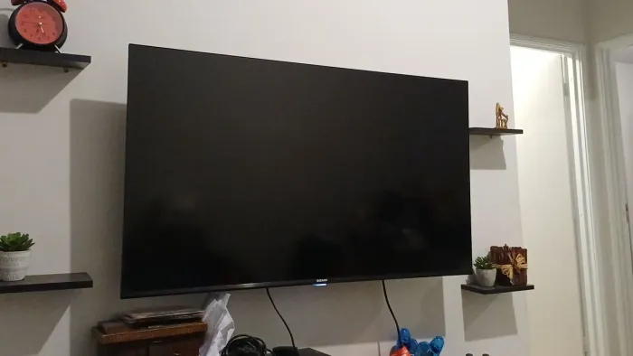 Smart TV Semp 43" com Nota Fiscal e Garantia de Fábrica.