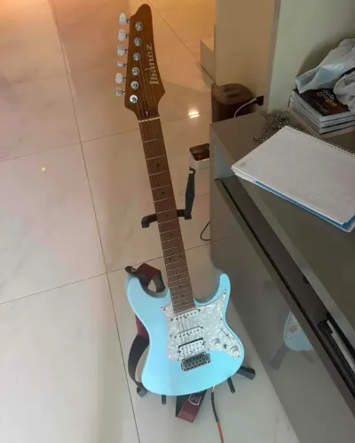 Guitarra Ibanez Az2204