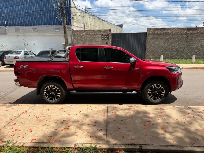 Toyota Hilux CD SRX 4X4 2.8 TDI 16V Diesel Aut. 2021