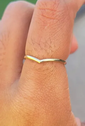 Anel V Fino Ouro 18k PROMO!