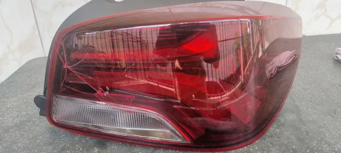 Lanterna traseira direita do Onix Hatch 2026