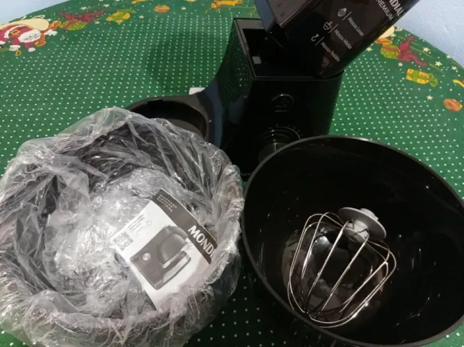 Batedeira de bolo nova