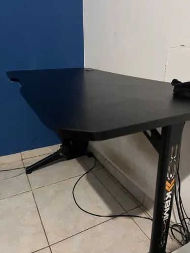 Mesa Gamer KBM! GAMING DG100