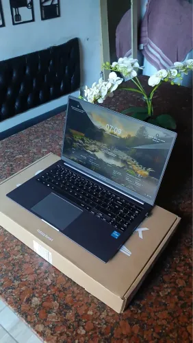 Samsung Galaxy Book4 i3 13ª Geração | 8GB RAM | SSD 256GB | Completo na Caixa