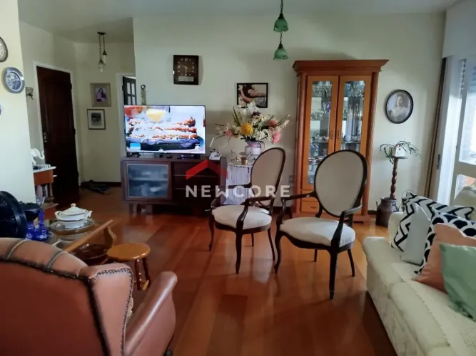 Apartamento em Rua Coronel Alberto Rosa - Centro - Pelotas/RS