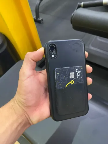 iPhone XR $ 350 