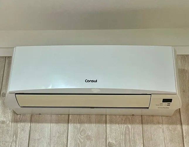 Ar-Condicionado Split Cônsul Facilite 7000 BTUs Frio + Controle