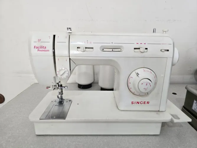 Singer doméstica facilita premium