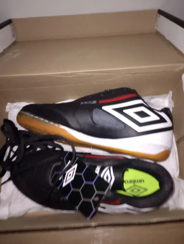 Chuteira futsal umbro pro5