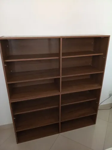 2 armário de cozinha com porta basculante tirando as portas forma uma estante