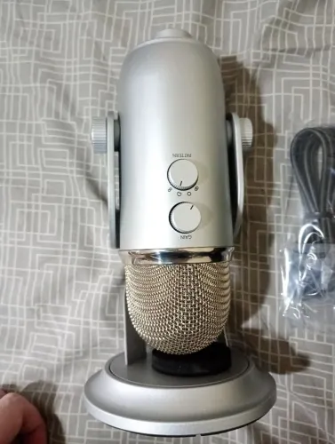 Microfone USB Blue Yeti