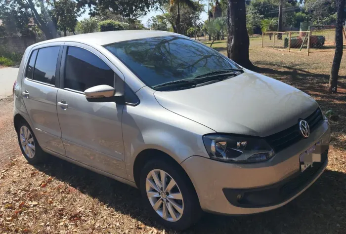 Volkswagen Fox 1.0 MI Total Flex 8V 5P 2012
