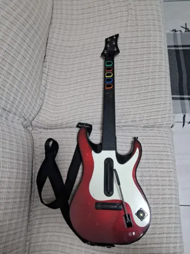 Guitarra Guitar Hero 5 - Xbox 360 Original - (Vermelha Red Sunburst)