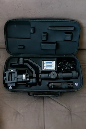 OPORTUNIDADE GIMBAL ZHIYUN CRANE 2 COMPLETO COM CASE