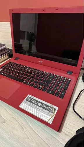 Notebook Acer em Excelente Estado - Pronto para Uso!