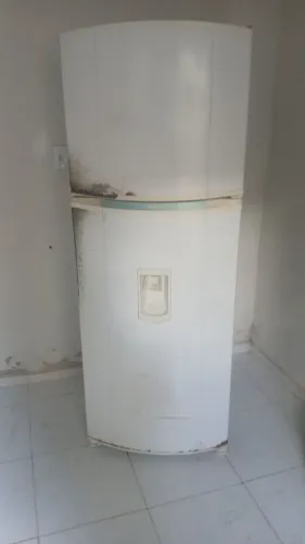 Vende se Geladeira consul .