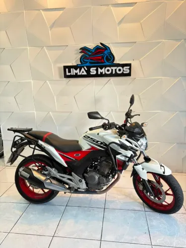 VENDO OU TROCO HONDA CB TWISTER 250 2017 ( LIMAS MOTOS)