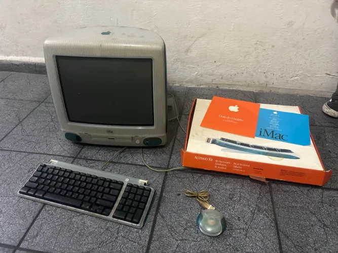 iMac anos 2000, funcionando e todos os acessórios