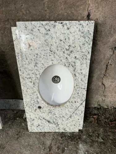 Pia de granito branco 82 x 44