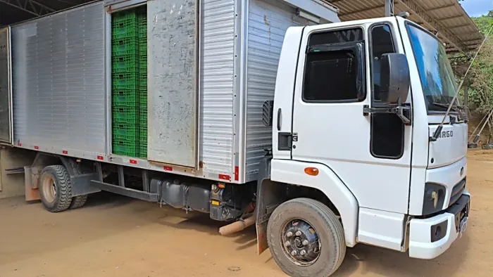 Caminhão Ford Cargo 2014