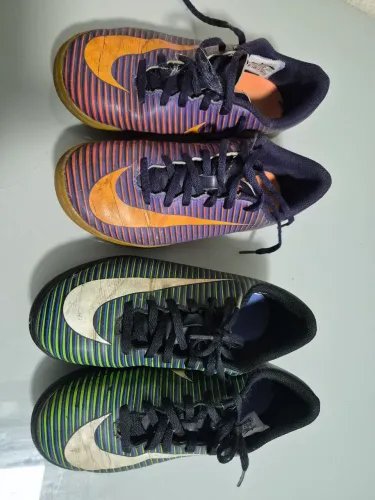 Chuteiras Nike número 33 ..