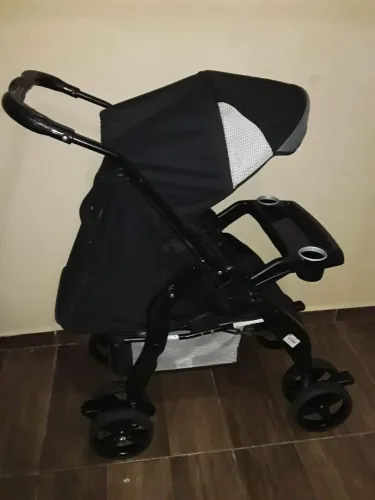 Carrinho de bebê tutti baby upper ótimo estado entrego apenas em itapetininga-sp