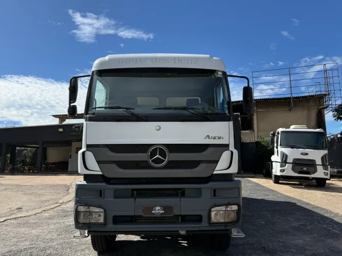 Caminhão axor 3344 caçamba basculante