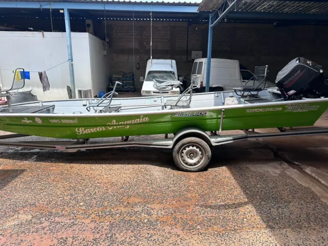 Barco conservadíssimo